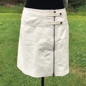 Cache 100% Lamb Leather Front Zip Skirt